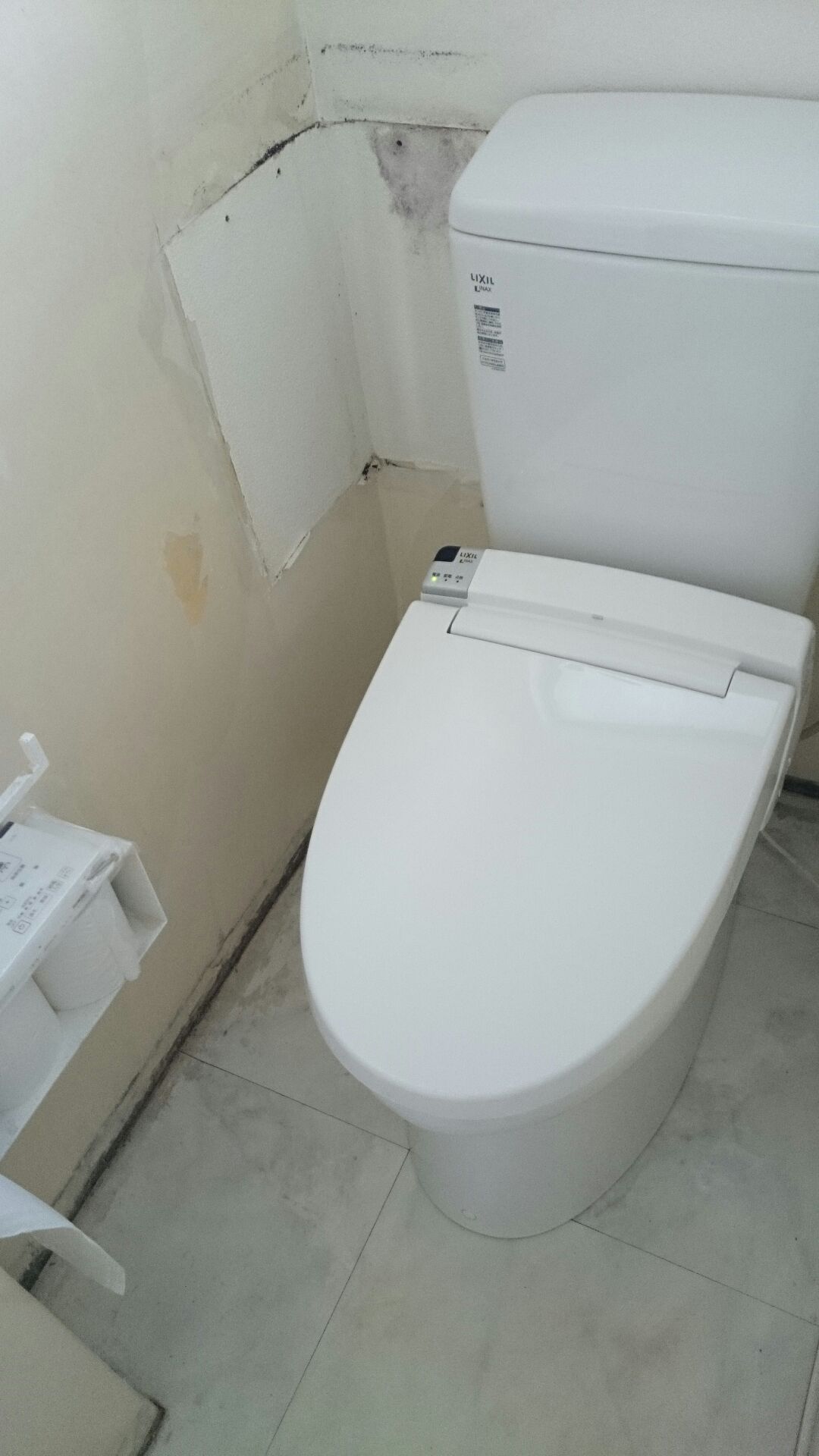 トイレ取替工事（給水管移設工共）　東京都港区　BC-Z10HU-DT-Z150HU