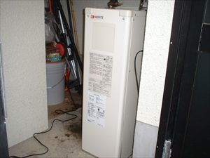 石油給湯器取替工事・排気筒脱着・給水給湯配管取替え・循環アダプタ取替え工事　秋田県由利本荘市　OTX-305SAFV