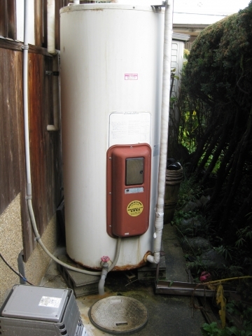 電気温水器取替工事（２名作業）　奈良県高市郡明日香村　SRG-375C