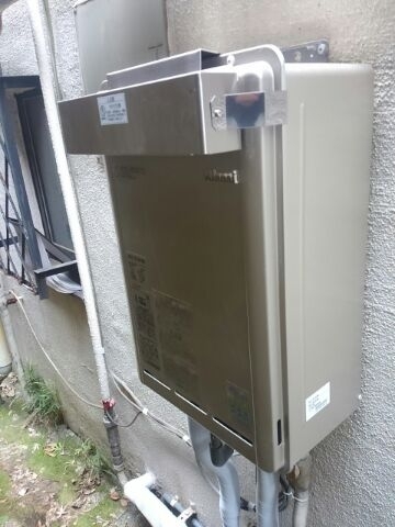 給湯器取替工事(塩入）　東京都渋谷区　RUX-E2400W-set