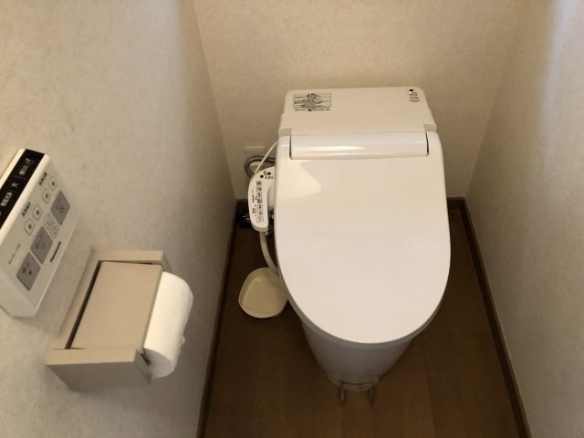 トイレ交換工事　大阪府茨木市　XCH3013WS