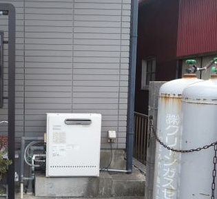ガス給湯器交換工事　愛知県知多郡阿久比町